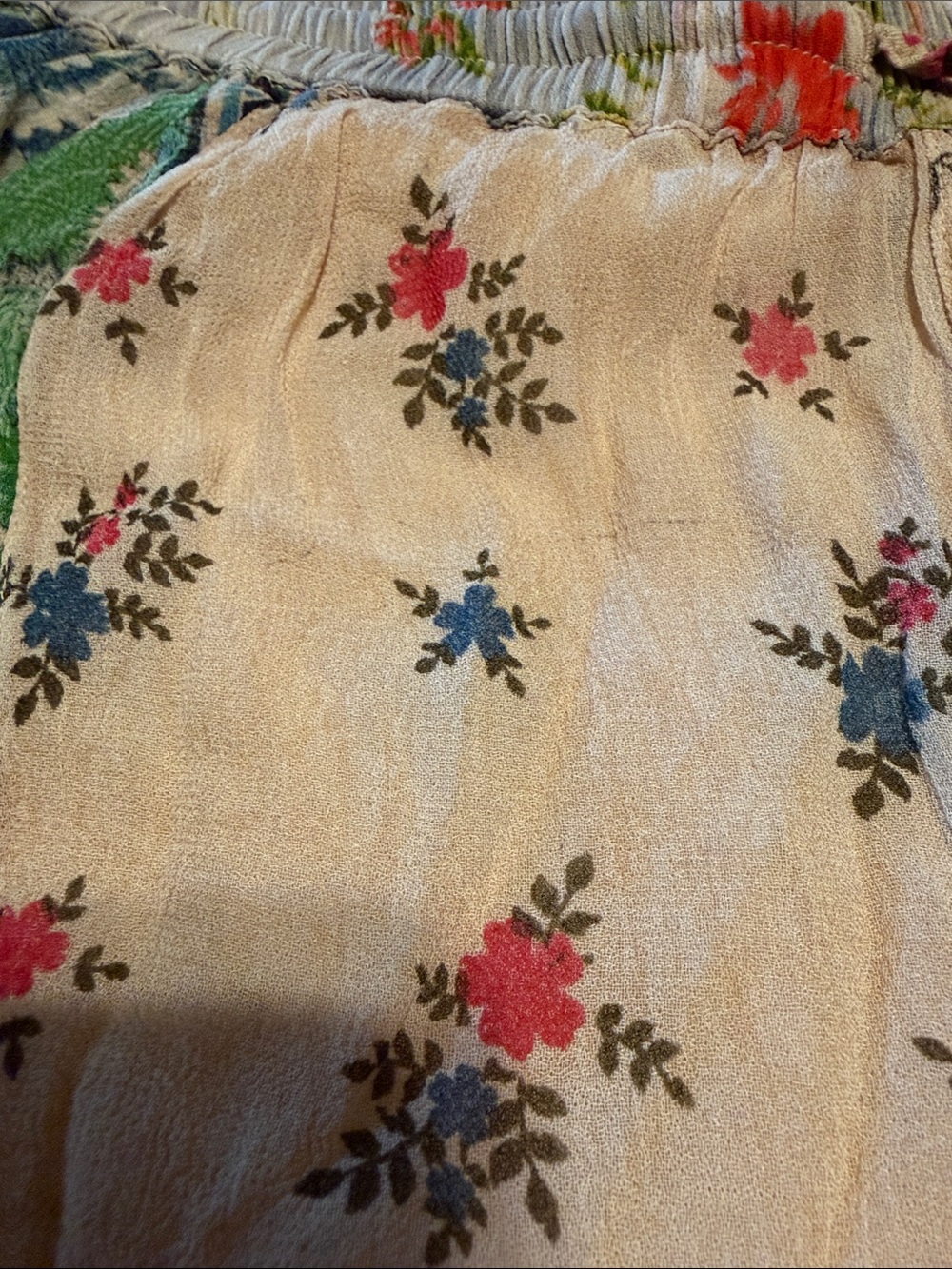 Young threads patchwork boho pants
XL - Picture 2 of 7
